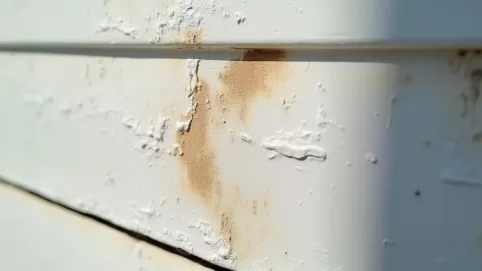 Jak usunąć klej z elewacji