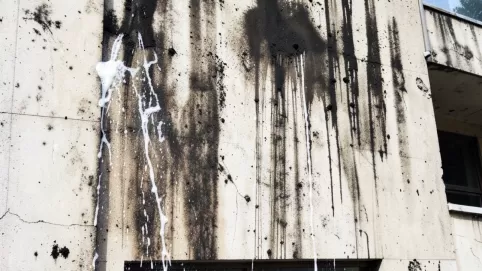 Ręczne mycie elewacji